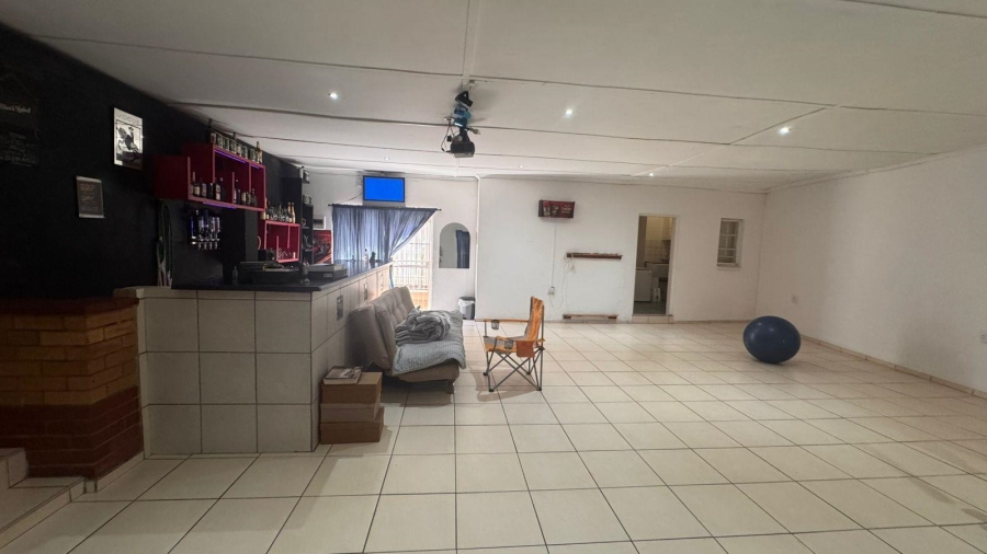 3 Bedroom Property for Sale in Beaconsfield Northern Cape